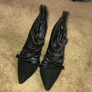 Black scrappy heels